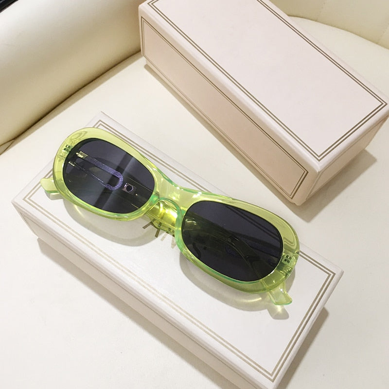 Calanovella Trendy Pink Green Rectangle Rivet Sunglasses Retro