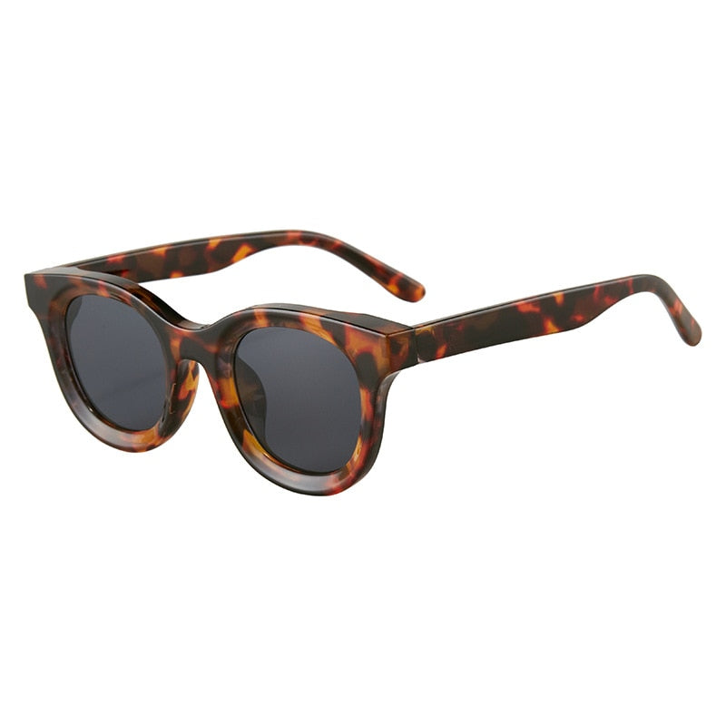 Calanovella Retro Classic Tortoiseshell Thick Frame Round Cat Eye Sunglasses Women Men Unisex Vintage Trendy Sun Glasses UV400