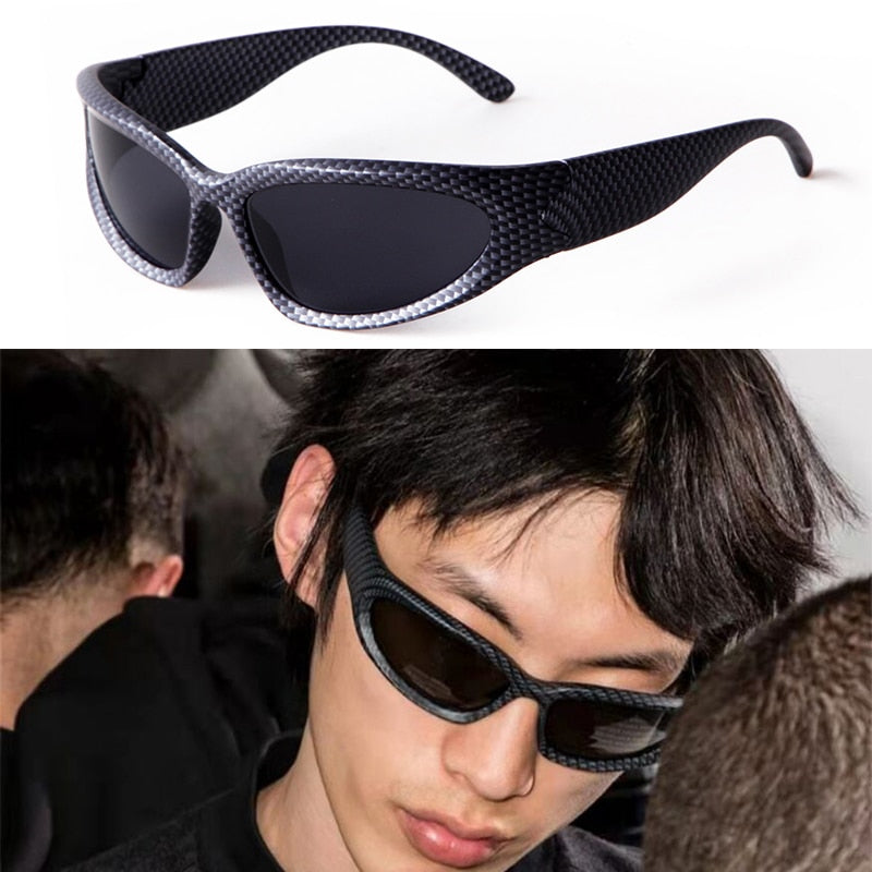 Calanovella Stylish Modern Sporty Sunglasses for Men Women UV400