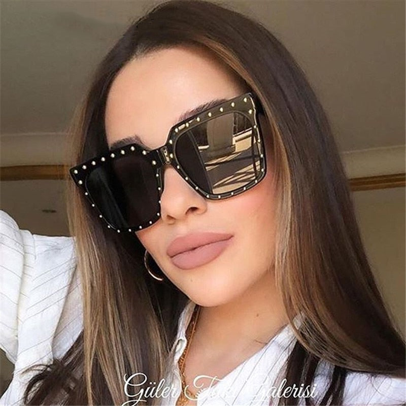 Calanovella Diamond Glasses Stylish Square Oversized Sunglasses for Men Women 2020 Vintage Eighties Retro Men’s Women’s Gradient Diamond Bling Sun Glasses UV400 black,gradient gray,brown,pink,silver gray,green,red,black silver 34.99 USD