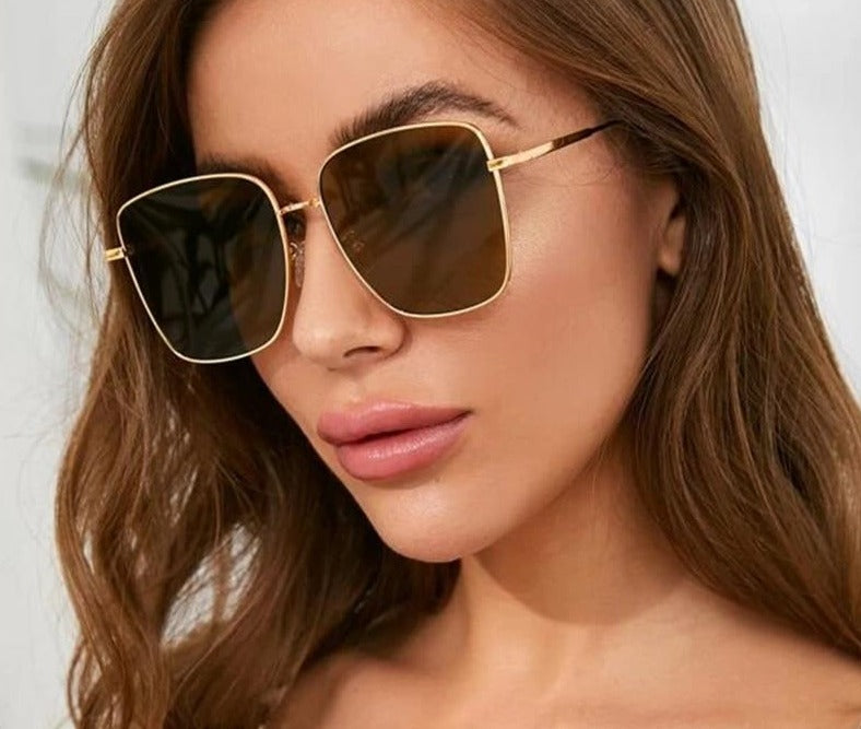 Calanovella Stylish Square Oversized Sunglasses for Men Women 2020 Cool 90s Vintage Square Metal Frame Fashionable Gradient Lens Sun Glasses UV400 black,brown,gradient green,pink 34.99 USD