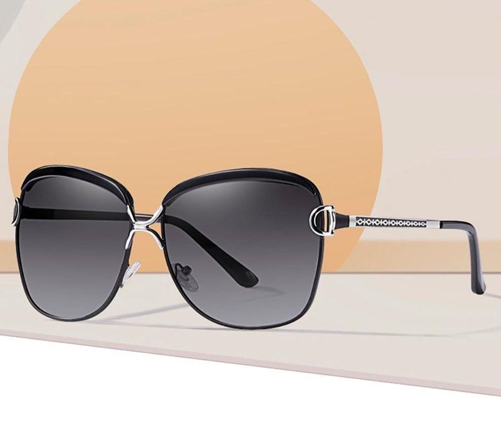 Calanovella Stylish Luxury Polarized Women Sunglasses Gradient Lens