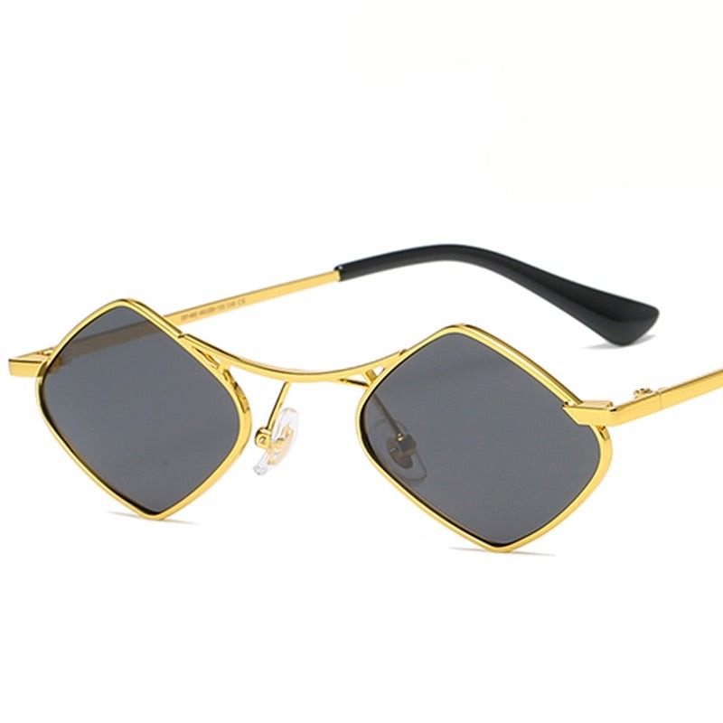 Calanovella Vintage Sunglasses Men Women Small Metal Frame Sunglasses