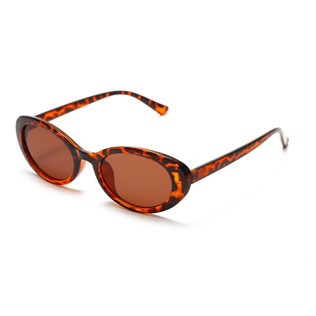 Calanovella New Women's Retro Oval Sunglasses Transparent Gradient Small Frame Fashion Sun Glasses UV400