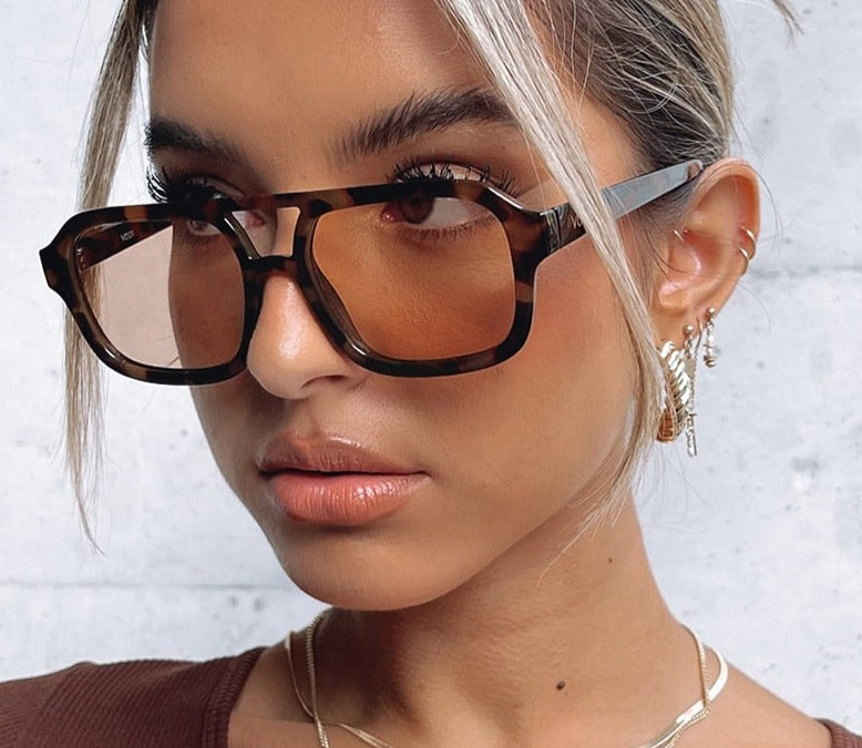 Calanovella Vintage Retro Round Sunglasses Double Bridges Fashion Jelly Color Eyewear Trending Leopard Tea Sun Glasses Shades UV400
