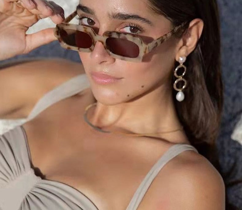 Calanovella Retro Rectangle Sunglasses Women Vintage Small Square Sun Glasses Men UV400 Shades Ladies Classical Fashion Eyewear Gafas De Sol