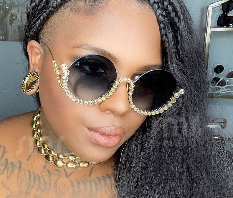 Calanovella Vintage Round Diamond Sunglasses Women New Luxury Women Oval Crystal Retro Glasses Fashion Rhinestone Shades Eyewear UV400